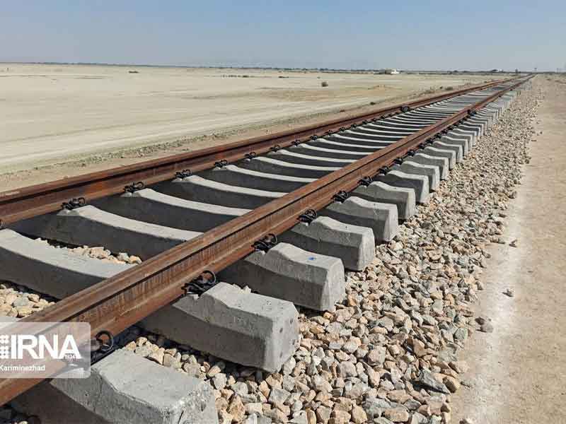 آغاز ریل‌گذاری راه‌آهن چابهار- زاهدان