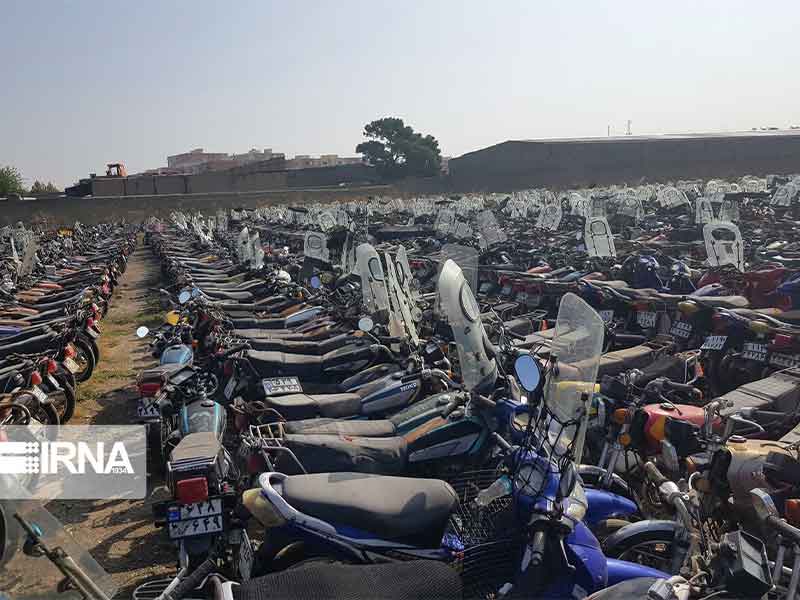 ۲۱ هزار دستگاه موتورسیکلت توقیفی در پارکینگ های گیلان